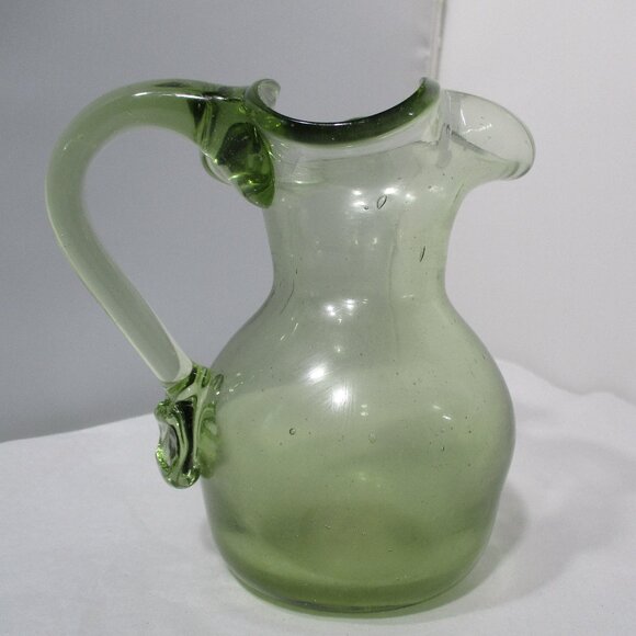 Vintage Handblown Green Art Glass Colonial  Mini Pitcher Creamer 5" - Picture 1 of 11